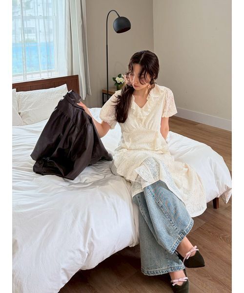 LILY BROWN(リリーブラウン)の「フリルレースカットワンピース(ワンピース・レディース・ブラック/アイボリー/コーラル・F)」の15枚目の写真