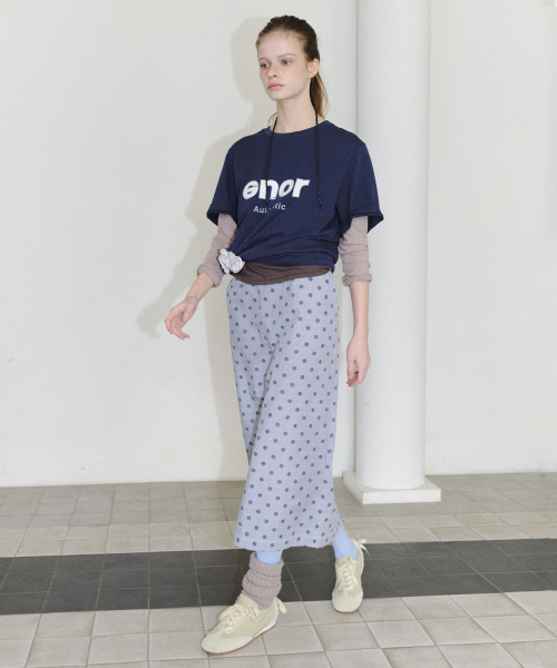 EN OR（エンオール）の「[CORE] CORE SHORT SLEEVE T-SHIRT - NAVY（Tシャツ/カットソー・レディース・その他・FREE）」の4枚目の写真