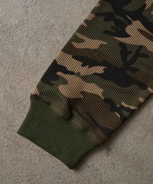 ADAMASTE(アダマスト)の「Camo Thermal Henry Neck L/S Tee - 迷彩サーマルヘンリーネックロングスリーブT(Tシャツ/カットソー・メンズ・ブラウン/ブラック/グリーン系その他2/グリーン系その他・SMALL/MEDIUM/LARGE)」の7枚目の写真