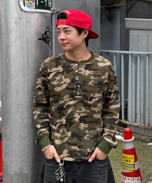 ADAMASTE(アダマスト)の「Camo Thermal Henry Neck L/S Tee - 迷彩サーマルヘンリーネックロングスリーブT(Tシャツ/カットソー・メンズ・ブラウン/ブラック/グリーン系その他2/グリーン系その他・SMALL/MEDIUM/LARGE)」の12枚目の写真