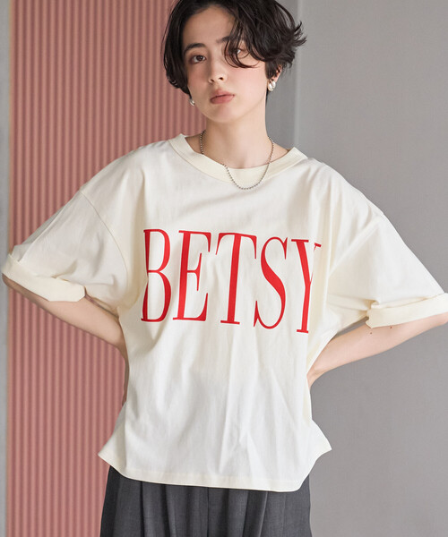 FREAK'S STORE(フリークスストア)の「BETSY ビッグ ロゴTシャツ(Tシャツ/カットソー・レディース・オフホワイト/グレー/チャコールグレー・フリ-)」の1枚目の写真