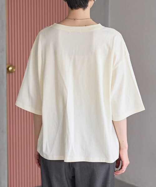 FREAK'S STORE(フリークスストア)の「BETSY ビッグ ロゴTシャツ(Tシャツ/カットソー・レディース・オフホワイト/グレー/チャコールグレー・フリ-)」の13枚目の写真