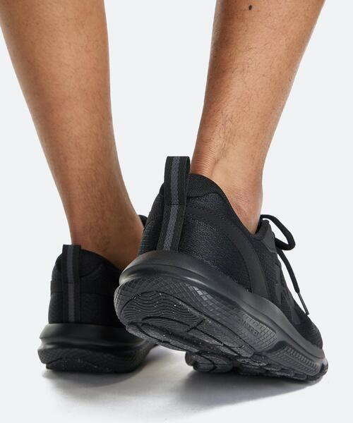 UNDER ARMOUR(アンダーアーマー)の「UAドリフト(ランニング/メンズ)(スニーカー・メンズ・ブラック系その他・29.0cm/26.0cm/25.5cm/30.0cm/26.5cm/25.0cm/27.0cm/28.5cm/27.5cm)」の7枚目の写真