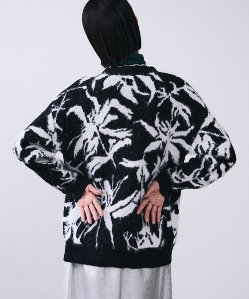 MONOe(モノエ)の「モノクロ柄シャギーVネックカーディガン(カーディガン/ボレロ・レディース・ダークグレー・FREE)」の7枚目の写真