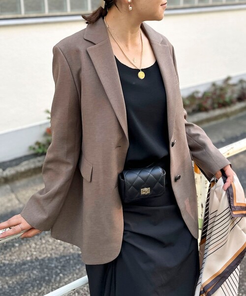 NOLLEY’S(ノーリーズ)の「【PR阿部☆別注】《抗ピリング/ストレッチ》ウォッシャブルダブルクロスオーバージャケット(テーラードジャケット・レディース・ベージュ/チャコールグレー・38)」の16枚目の写真