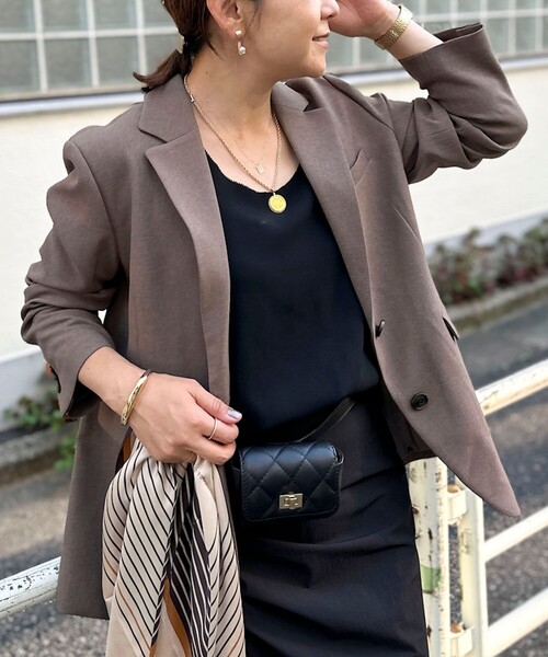 NOLLEY’S(ノーリーズ)の「【PR阿部☆別注】《抗ピリング/ストレッチ》ウォッシャブルダブルクロスオーバージャケット(テーラードジャケット・レディース・ベージュ/チャコールグレー・38)」の17枚目の写真