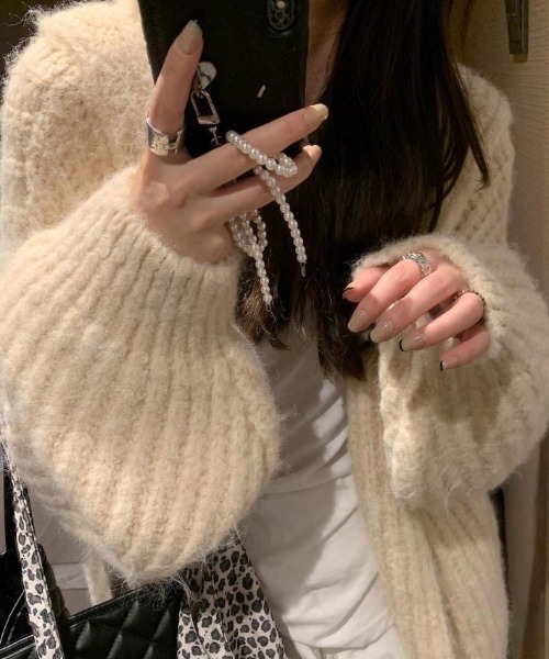 Teem Store（チームストア）の「ビッグフード オーバーサイズローゲージニットパーカー（カーディガン/ボレロ・レディース・ブラウン/ダークグレー/アイボリー・M）」の10枚目の写真