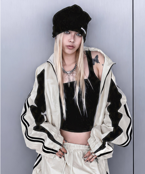 ROARINGRAD(ロアリングラド)の「W.26 クロップドトラックジャケット サンド(ナイロンジャケット・レディース・その他・MEDIUM/LARGE)」の1枚目の写真