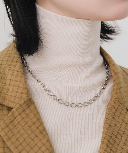 SMELLY（スメリー）の「オーバルツインリングチェーンネックレス（ネックレス・レディース・シルバー・-）」の3枚目の写真
