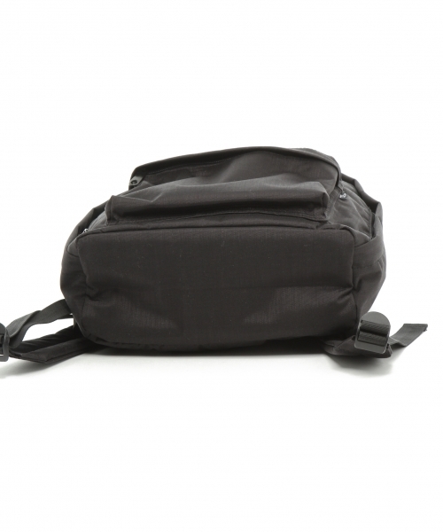 LAKOLE（ラコレ）の「【撥水】ナイロンバックパック(S) / LAKOLE（バックパック/リュック・レディース・カーキ/ブラック/ホワイト・FREE）」の10枚目の写真