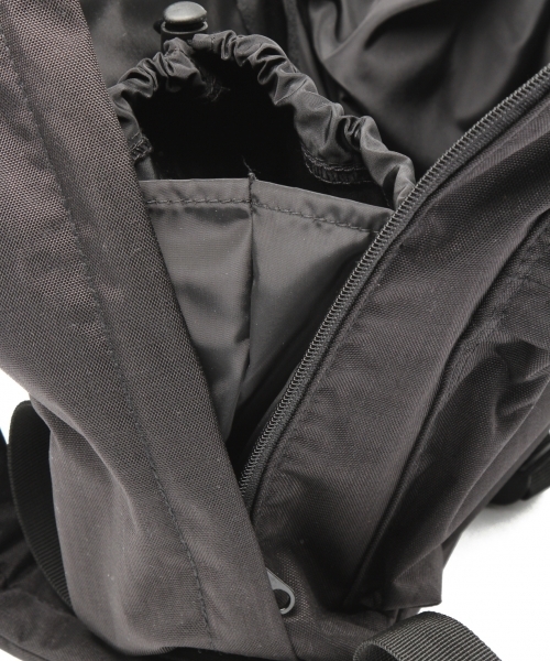 LAKOLE（ラコレ）の「【撥水】ナイロンバックパック(S) / LAKOLE（バックパック/リュック・レディース・カーキ/ブラック/ホワイト・FREE）」の15枚目の写真