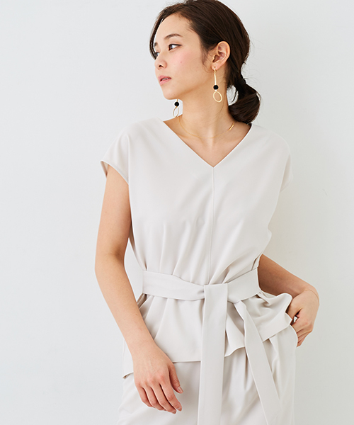 STUDIOUS（ステュディオス）の「【WEB限定】STUDIOUS バックフレアーサッシュブラウス（シャツ/ブラウス・レディース・ネイビー/ライトグレー・FREE）」の8枚目の写真