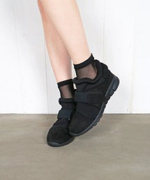 フロントゴアスニーカー