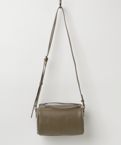 YAHKI（ヤーキ）の「[WEB限定]YAHKI / ジップショルダーバッグ（ショルダーバッグ・レディース・ダークグリーン/ブラック/グレー・FREE）」の2枚目の写真