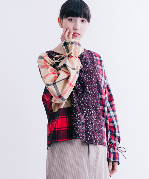 MERLOT（メルロー）の「チェック×フラワー柄ブラウス7218（シャツ/ブラウス・レディース・レッド/ネイビー・FREE）」の12枚目の写真