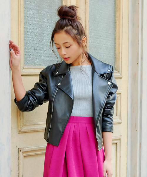 KOBE LETTUCE（コウベレタス）の「ベーシックデザインコンパクトフェイクレザーライダースジャケット（ライダースジャケット・レディース・ピンク/ブラック/ベージュ系その他・FREE）」の2枚目の写真