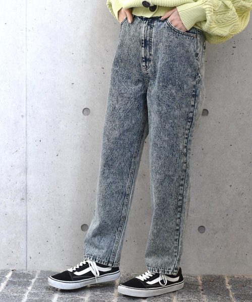 w closet(ダブルクローゼット)の「デニムマムパンツ_(デニムパンツ・レディース・ネイビー/ブルー/ケミカルウォッシュ・FREE)」の3枚目の写真