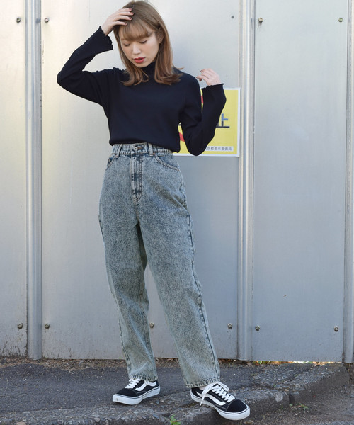 w closet(ダブルクローゼット)の「デニムマムパンツ_(デニムパンツ・レディース・ネイビー/ブルー/ケミカルウォッシュ・FREE)」の20枚目の写真