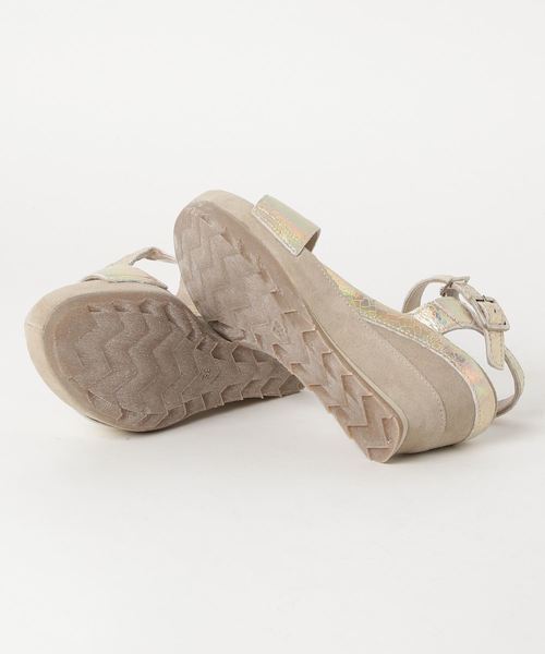 KHRIO（クーリオ）の「クーリオ（ＫＨＲＩＯ）　ウェッジヒールサンダル（サンダル・レディース・プラチナム/ブラック系その他/シルバー系その他・38/36/37/39/35）」の5枚目の写真