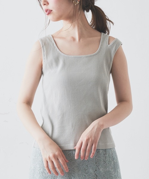 natural couture（ナチュラルクチュール）の「スリット入りタンク（タンクトップ・レディース・ブラック/オフホワイト/ミント/ピンクベージュ・FREE）」の13枚目の写真