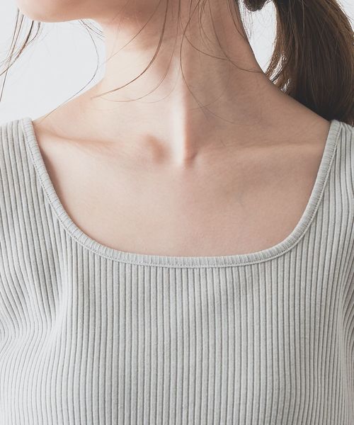 natural couture（ナチュラルクチュール）の「スリット入りタンク（タンクトップ・レディース・ブラック/オフホワイト/ミント/ピンクベージュ・FREE）」の16枚目の写真