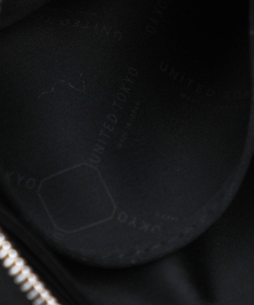 UNITED TOKYO（ユナイテッドトウキョウ）の「カーフレザーサコッシュS/ミニショルダー（ショルダーバッグ・メンズ・ブラック/アイボリー・FREE）」の5枚目の写真