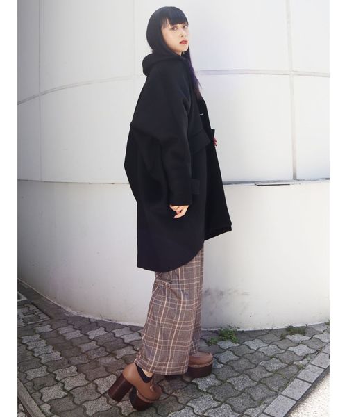 EMODA(エモダ)の「バルキーワイドコクーンコート(その他アウター・レディース・ブラック/ネイビー/キャメル・FREE)」の7枚目の写真