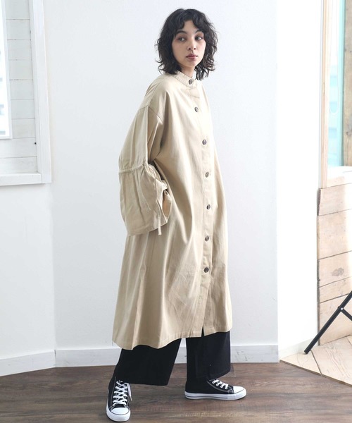 classicalelf(クラシカルエルフ)の「Classical Elf × malevieノーカラー袖フリルコットンボタン留めロング丈ガウンコート(ノーカラーコート・レディース・ブラック/キナリ/ベージュ・MEDIUM/LARGE)」の19枚目の写真