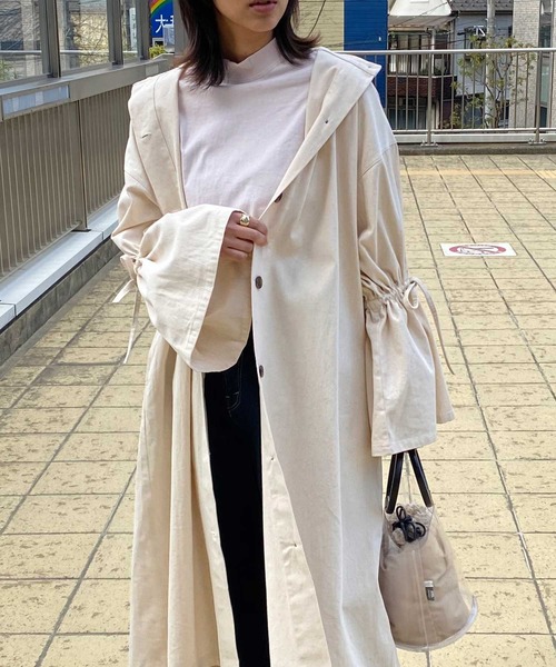 classicalelf(クラシカルエルフ)の「Classical Elf × malevieノーカラー袖フリルコットンボタン留めロング丈ガウンコート(ノーカラーコート・レディース・ブラック/キナリ/ベージュ・MEDIUM/LARGE)」の16枚目の写真