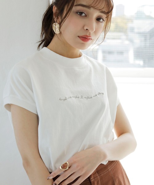 KANGOL EXTRA COMFORT(カンゴールエクストラコンフォート)の「WEB限定【KANGOL EXTRA COMFORT(カンゴール エクストラ コンフォート)】フレンチスリーブネックポイントTシャツ(Tシャツ/カットソー・レディース・パープル/キャメル/ベージュ/グレー/オフホワイト・M/L/LL)」の2枚目の写真