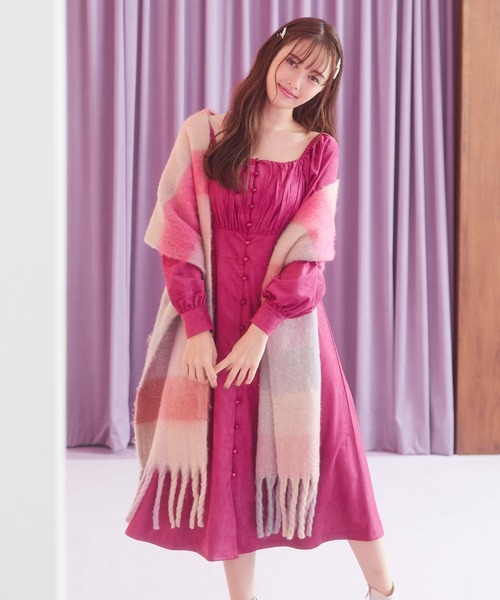 MIIA(ミーア)の「フェイクスエードロングワンピース(ワンピース・レディース・カーキ/ベージュ/パープル・FREE)」の3枚目の写真