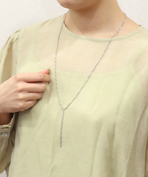 Pierrot(ピエロ)の「ツイストチェーンYラインネックレス(ネックレス・レディース・シルバー/ゴールド・FREE)」の1枚目の写真