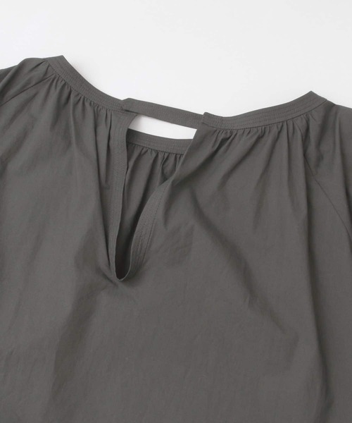 LAATO（ラート）の「FOLDING FAN BLOUSE（シャツ/ブラウス・レディース・ブラウン/チャコールグレー・FREE）」の10枚目の写真