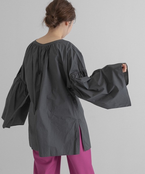 LAATO（ラート）の「FOLDING FAN BLOUSE（シャツ/ブラウス・レディース・ブラウン/チャコールグレー・FREE）」の11枚目の写真