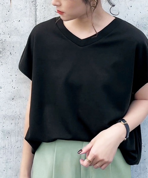 GeeRA(ジーラ)の「Vネックカットソートップス(Tシャツ/カットソー・レディース・モカ/ブラック/ライトベージュ/グレー/ピンク・MEDIUM/X-LARGE/XX-LARGE/LARGE/SMALL)」の2枚目の写真