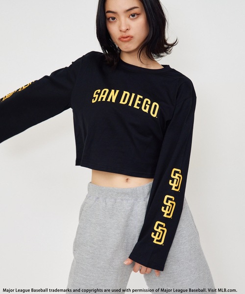 BACK TO THE FIELD（バック トゥー ザ フィールド）の「【MLB】フレアスリーブロゴTシャツ（Tシャツ/カットソー・レディース・ブラック/オフホワイト/パープル・FREE）」の13枚目の写真