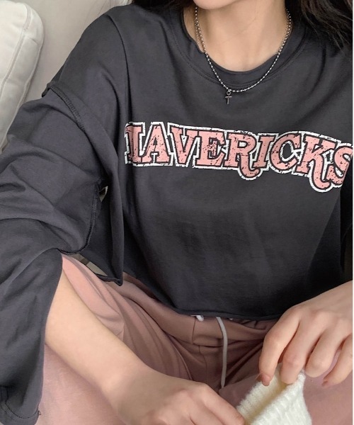 merongshop（メロンショップ）の「MERONGSHOP マーベリックロゴクロップTシャツ（Tシャツ/カットソー・レディース・アイボリー/ダークグレー・FREE）」の7枚目の写真