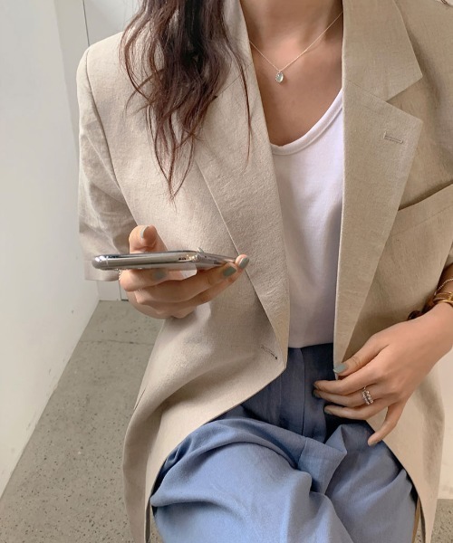 ABITOKYO（アビトーキョー）の「綿麻オーバーテーラードジャケット（テーラードジャケット・レディース・ダークグリーン/ベージュ/ネイビー・FREE）」の2枚目の写真