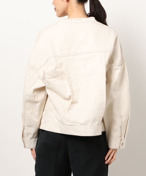 SPINNS（スピンズ）の「【ゆったりシルエット】ノーカラーツイルデニムジャケット（デニムジャケット・レディース・アイボリー・ONESIZE）」の7枚目の写真