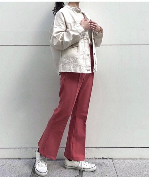 SPINNS（スピンズ）の「【ゆったりシルエット】ノーカラーツイルデニムジャケット（デニムジャケット・レディース・アイボリー・ONESIZE）」の16枚目の写真