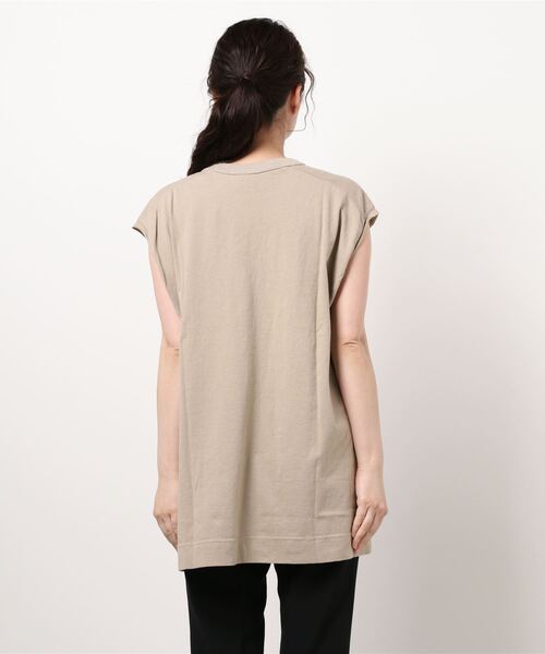 RAG MACHINE（ラグマシーン）の「【RAG MACHINE】ロゴプリントノースリーブ（タンクトップ・レディース・ホワイト/ベージュ/ブラック・M/L）」の4枚目の写真