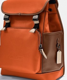 COACH（コーチ）の「リーグ フラップ バックパック カラー