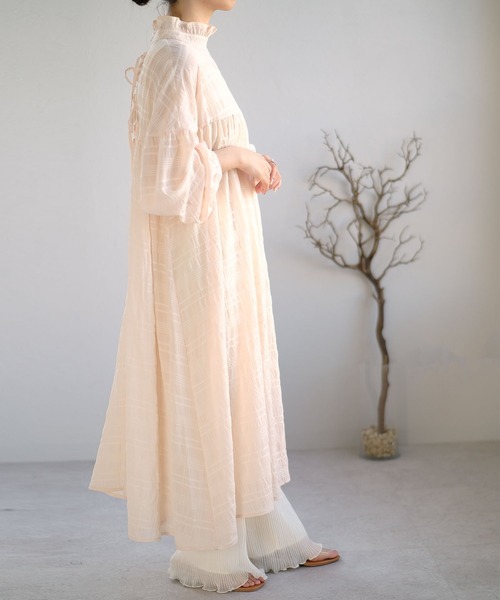 ＡＮＤＪ（アンドジェイ）の「【ANDJ MADE】バックリボンフリルハイネックボリュームシアーワンピース（ワンピース・レディース・アイボリー/グレー系その他/ホワイト/ブラック・M）」の20枚目の写真