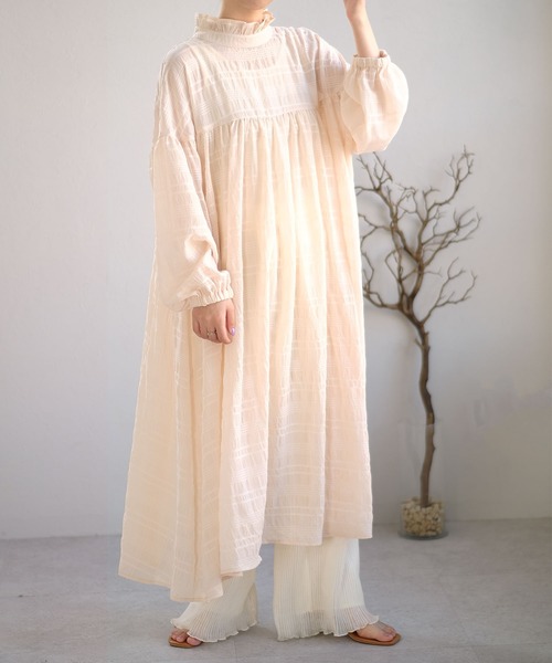 ＡＮＤＪ（アンドジェイ）の「【ANDJ MADE】バックリボンフリルハイネックボリュームシアーワンピース（ワンピース・レディース・アイボリー/グレー系その他/ホワイト/ブラック・M）」の5枚目の写真