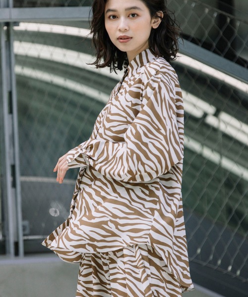 Munich（ミューニック）の「ゼブラプリントクレープデシン　シャツブラウス(セットアップ可)（シャツ/ブラウス・レディース・キャメル/ブラック・FREE）」の7枚目の写真