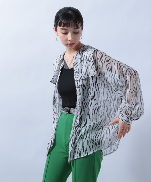 HARE(ハレ)の「ビッグカラーガラシアーシャツ(HARE)(シャツ/ブラウス・レディース・ブラック/オフホワイト/ブルー・FREE)」の5枚目の写真