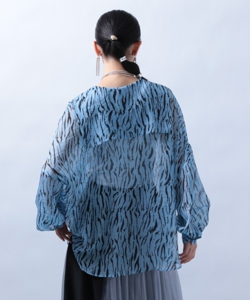 HARE(ハレ)の「ビッグカラーガラシアーシャツ(HARE)(シャツ/ブラウス・レディース・ブラック/オフホワイト/ブルー・FREE)」の12枚目の写真