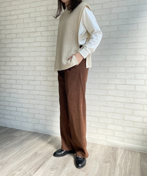 Chiaro(キアロ)の「ジャガードニットベスト(ベスト・レディース・ベージュ/オリーブ/アイボリー・FREE)」の21枚目の写真