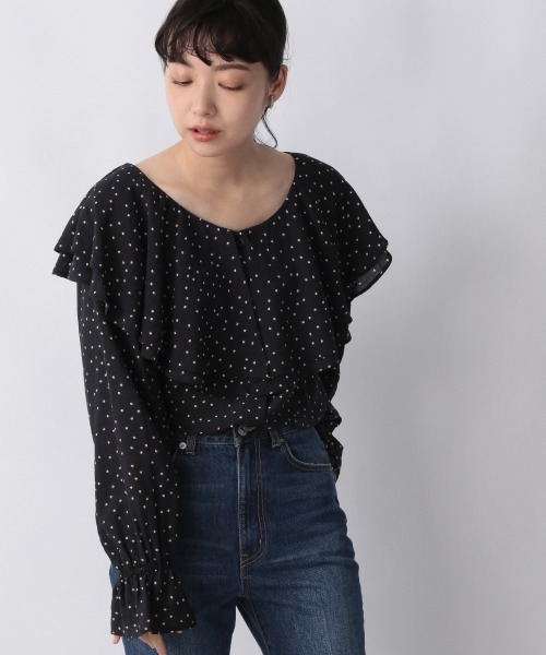 LOWRYS FARM（ローリーズファーム）の「ボリュームフリルブラウスＬＳ　217074（Tシャツ/カットソー・レディース・オフホワイト/ブラック/ブラック系その他/ブルー・FREE）」の4枚目の写真