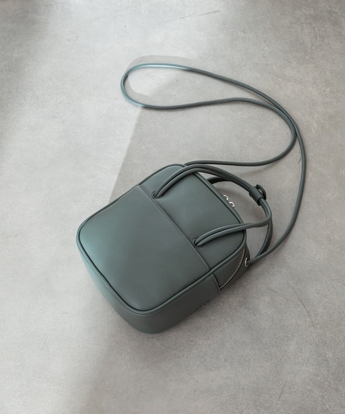 mystic（ミスティック）の「スクエアショルダーボストンバッグ（ショルダーバッグ・レディース・アイボリー/ブラック/グリーン・ONE SIZE）」の14枚目の写真